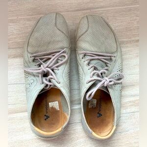 Grey Leather vivobarefoot sneakers sz 41